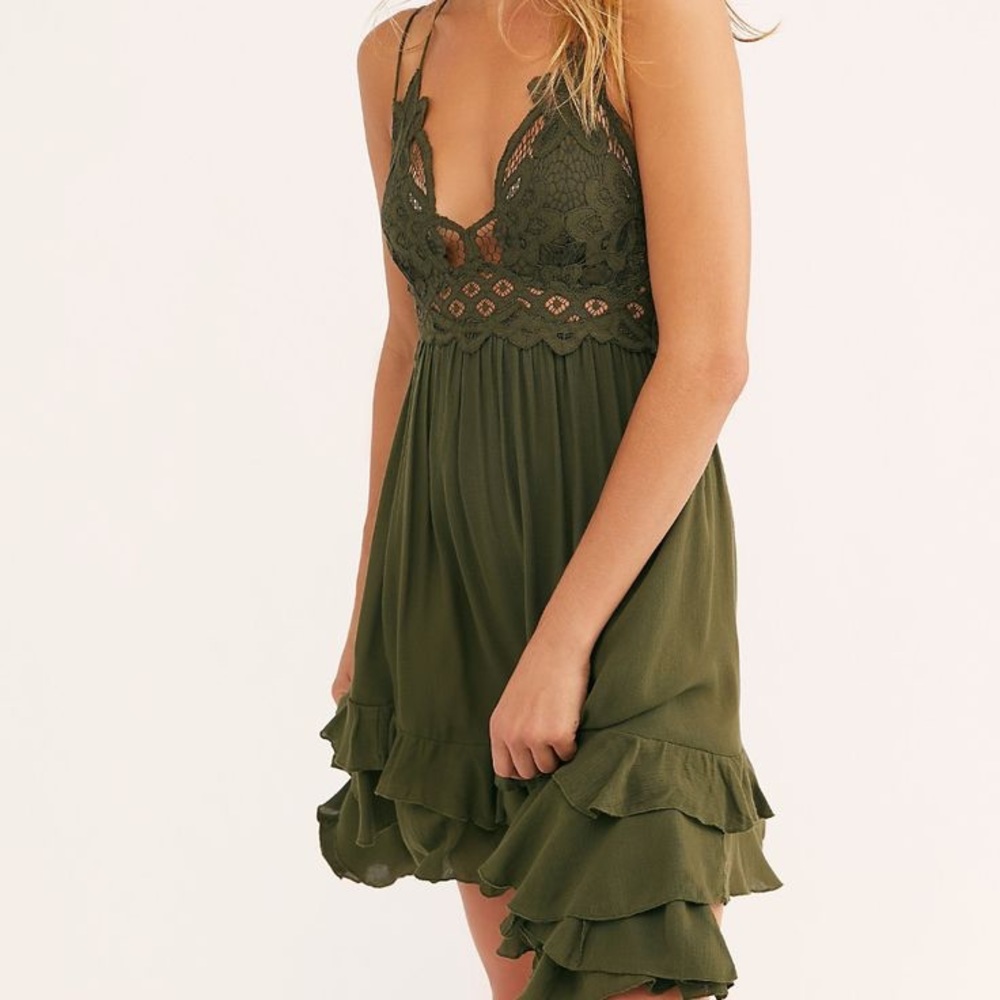 Adela Slip